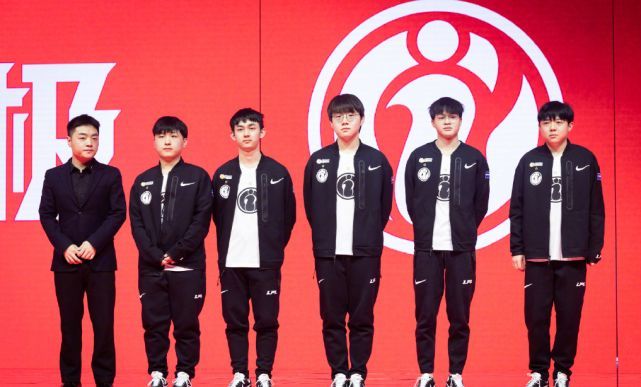 间的碰撞 间的碰撞